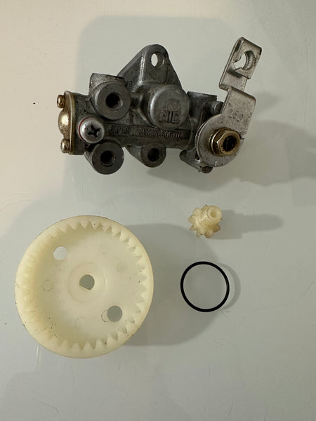 Oil Pump, Drive gears and O'ring, 250 cc,  NOS, NEW!